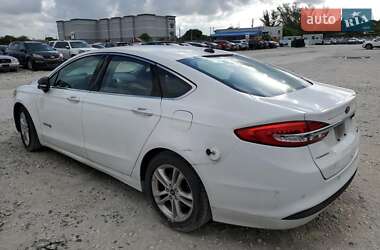 Седан Ford Fusion 2018 в 