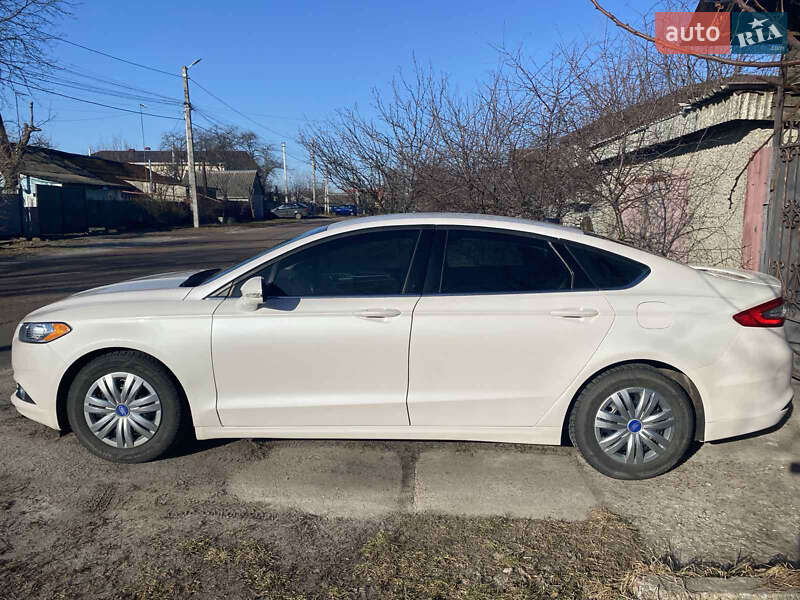 Ford Fusion 2016
