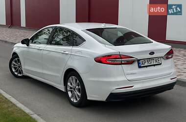 Седан Ford Fusion 2019 в 