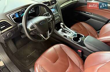 Седан Ford Fusion 2015 в 