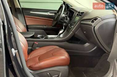 Седан Ford Fusion 2015 в 