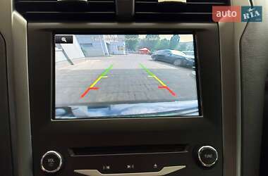Седан Ford Fusion 2015 в 