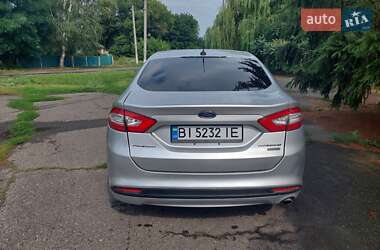 Седан Ford Fusion 2013 в 
