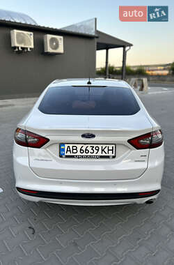 Седан Ford Fusion 2013 в 