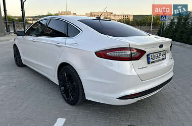 Седан Ford Fusion 2013 в 