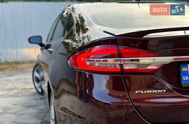 Седан Ford Fusion 2017 в 