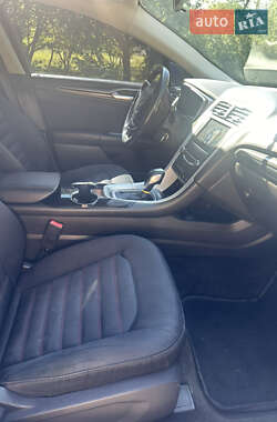 Седан Ford Fusion 2014 в 