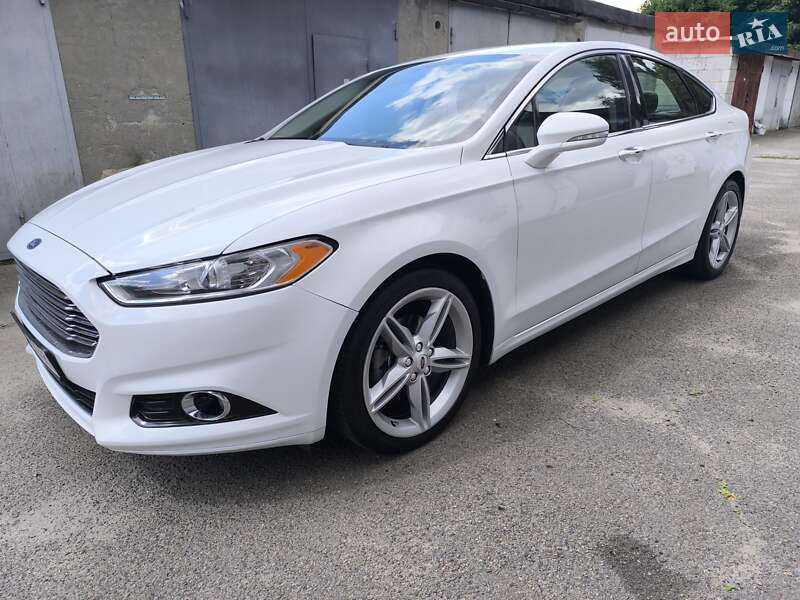 Седан Ford Fusion 2015 в Києві
