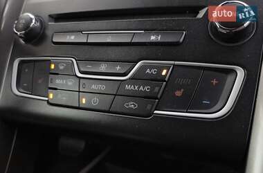 Седан Ford Fusion 2017 в 