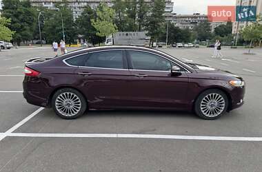 Седан Ford Fusion 2013 в 