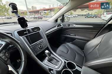 Седан Ford Fusion 2013 в 