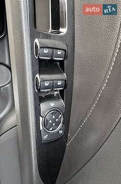 Седан Ford Fusion 2013 в 