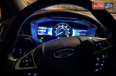 Седан Ford Fusion 2013 в 