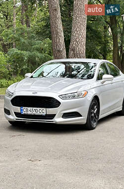 Седан Ford Fusion 2015 в Чернигове