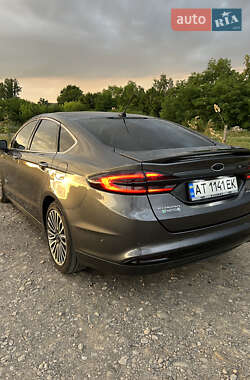 Седан Ford Fusion 2017 в 