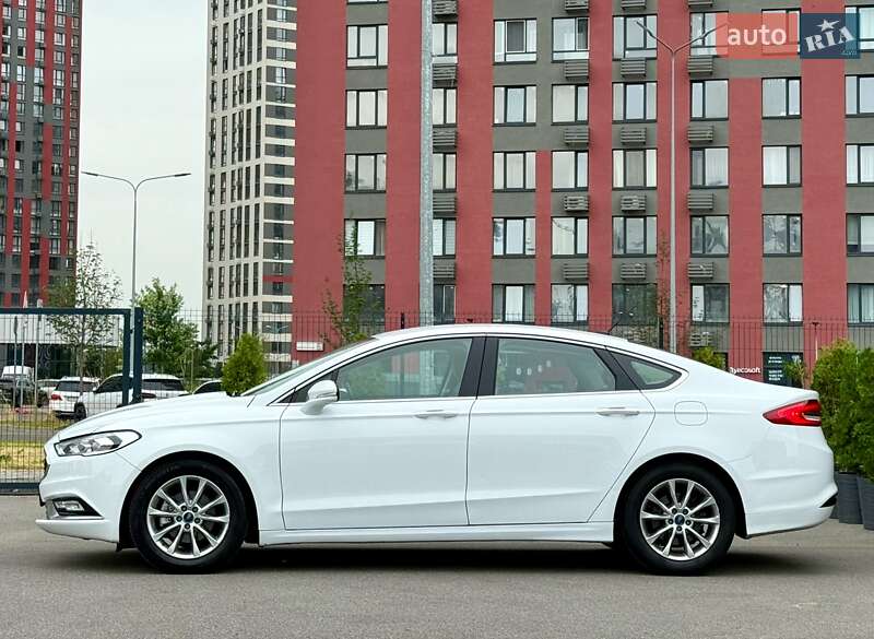 Седан Ford Fusion 2016 в Києві