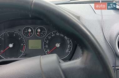 Хэтчбек Ford Fusion 2011 в 