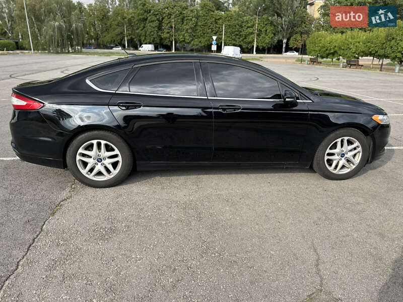Седан Ford Fusion 2015 в Запоріжжі