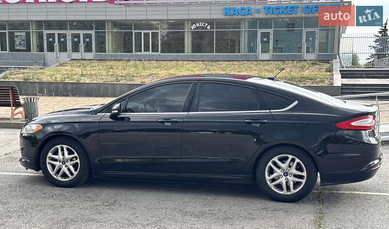 Седан Ford Fusion 2015 в Запоріжжі