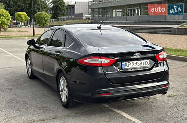 Седан Ford Fusion 2015 в 