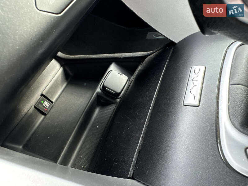 Седан Ford Fusion 2015 в Запоріжжі