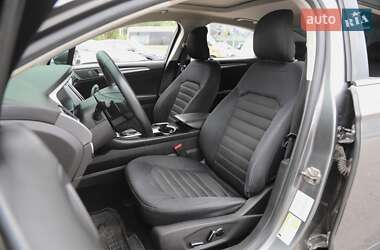 Седан Ford Fusion 2012 в 