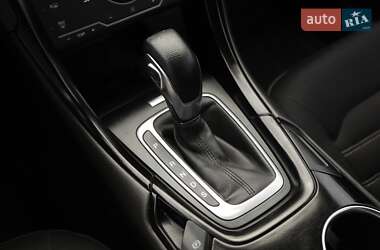 Седан Ford Fusion 2012 в 