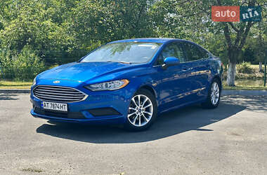 Седан Ford Fusion 2016 в Калуші