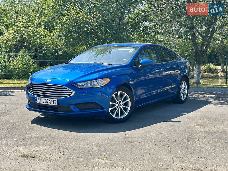Седан Ford Fusion 2016 в 