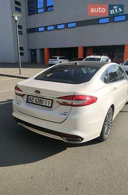 Седан Ford Fusion 2016 в 