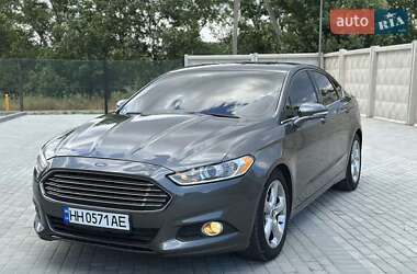 Седан Ford Fusion 2014 в 