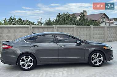 Седан Ford Fusion 2014 в 