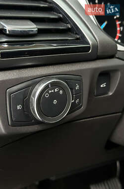 Седан Ford Fusion 2014 в 