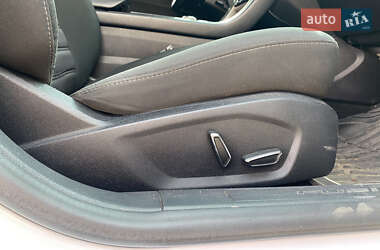 Седан Ford Fusion 2016 в 