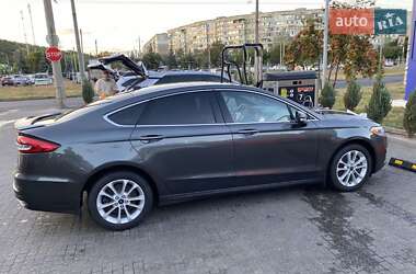 Седан Ford Fusion 2019 в Александрие
