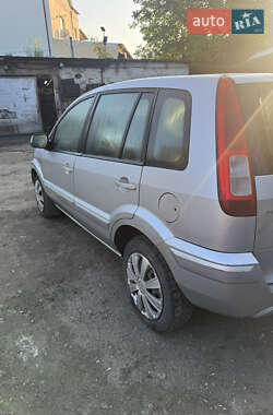 Хэтчбек Ford Fusion 2011 в 