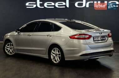 Седан Ford Fusion 2014 в 