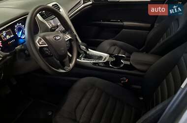 Седан Ford Fusion 2014 в 