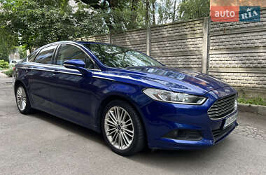 Седан Ford Fusion 2015 в 