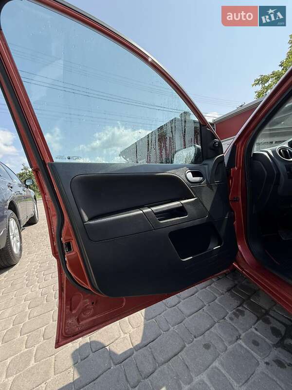 Хетчбек Ford Fusion 2008 в Львові
