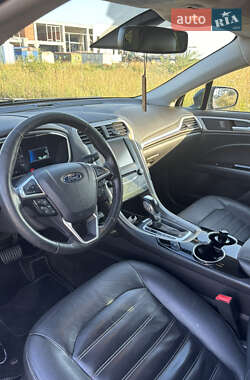 Седан Ford Fusion 2014 в 