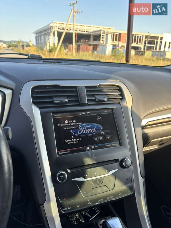 Седан Ford Fusion 2014 в Ужгороде