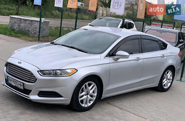 Седан Ford Fusion 2015 в 