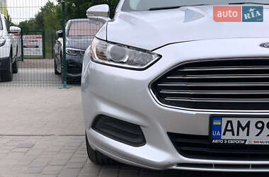 Седан Ford Fusion 2015 в 