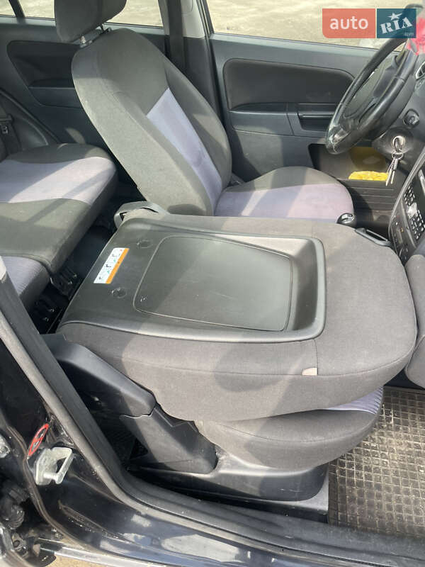 Хэтчбек Ford Fusion 2006 в Теофиполе