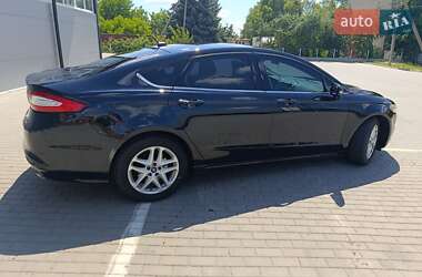 Седан Ford Fusion 2014 в 