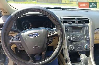 Седан Ford Fusion 2014 в 