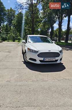 Седан Ford Fusion 2012 в Калуші