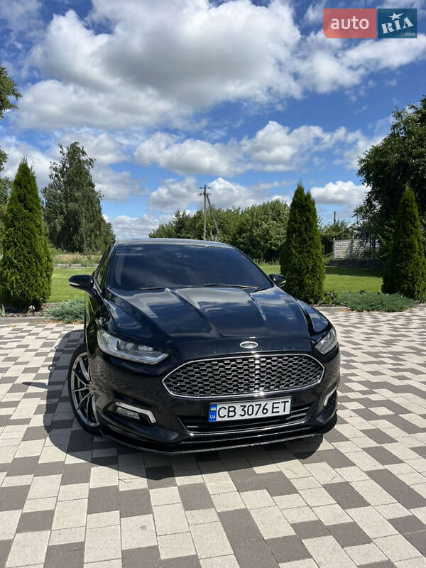 Седан Ford Fusion 2015 в 