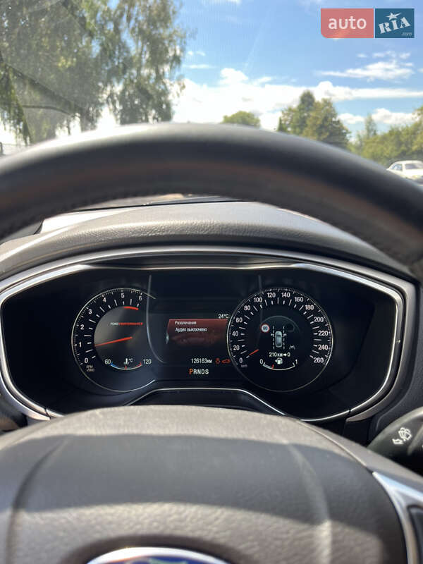 Седан Ford Fusion 2015 в Ніжині